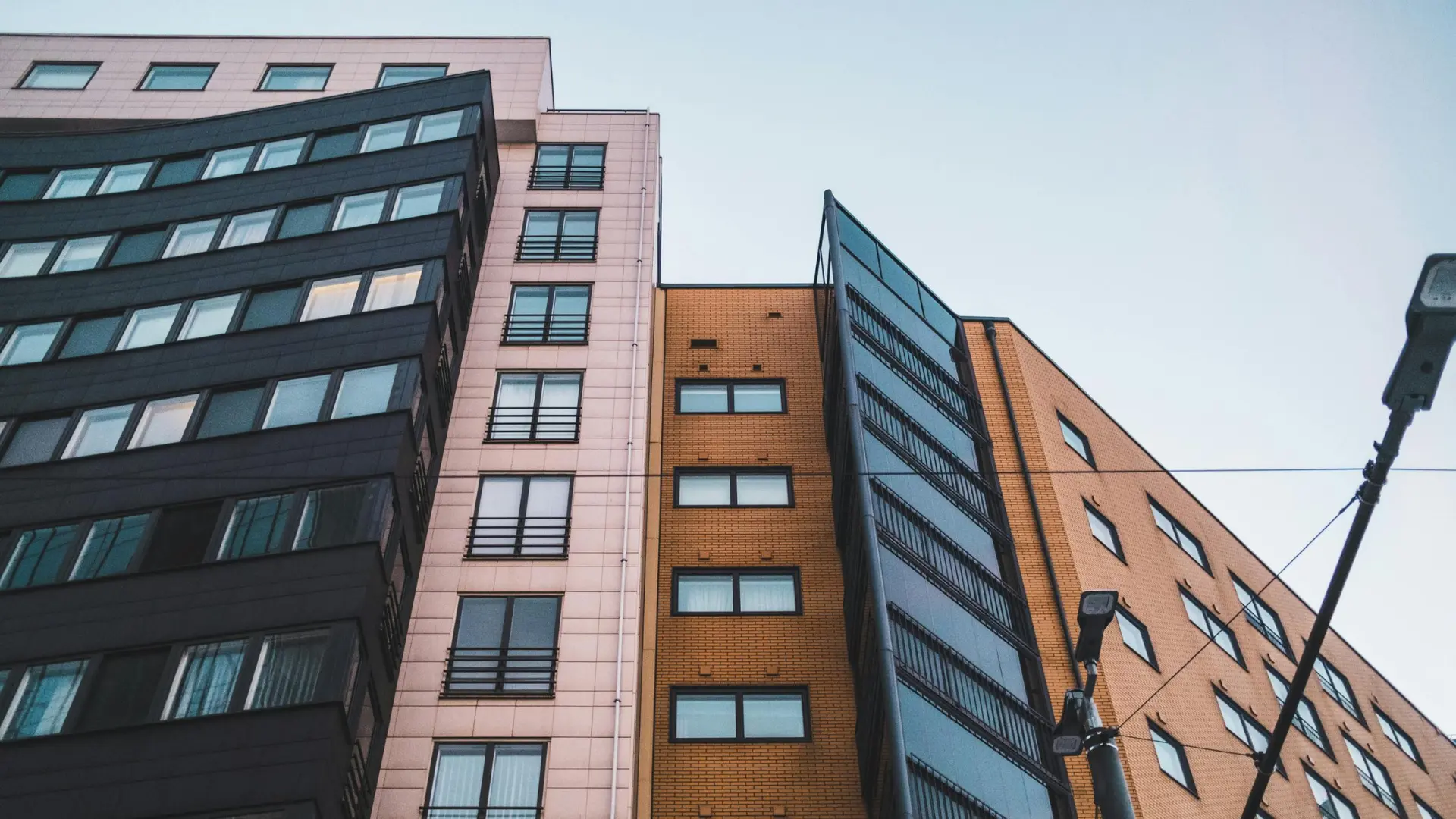 Często jest problem z szczelnością okien w nowych blokach