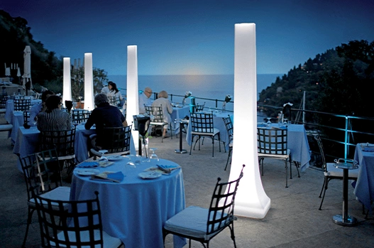 Lampa tarasowa OBELISK z promiennikiem Heliosa Hi-Design 66