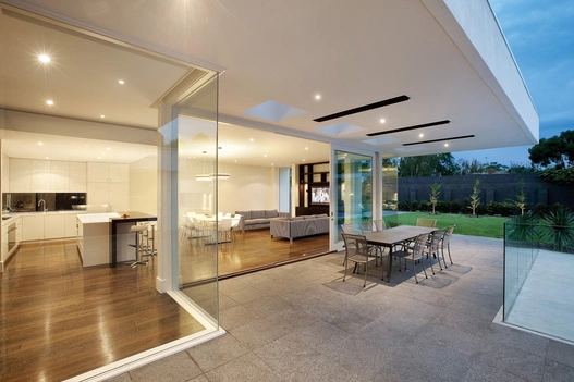 Obudowa do montażu w suficie do promiennika Heatstrip Design THD3200EURA